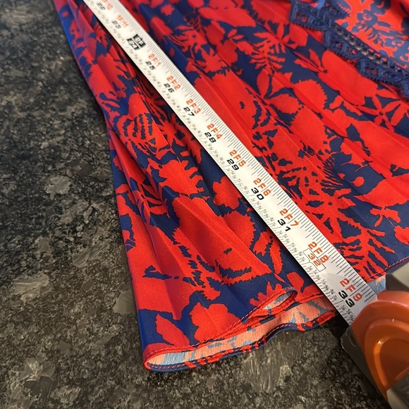 Beautiful Self-Portrait dress with lace never worn - Picture 6 of 6